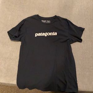Large patagonia t shirt. Slim fit
